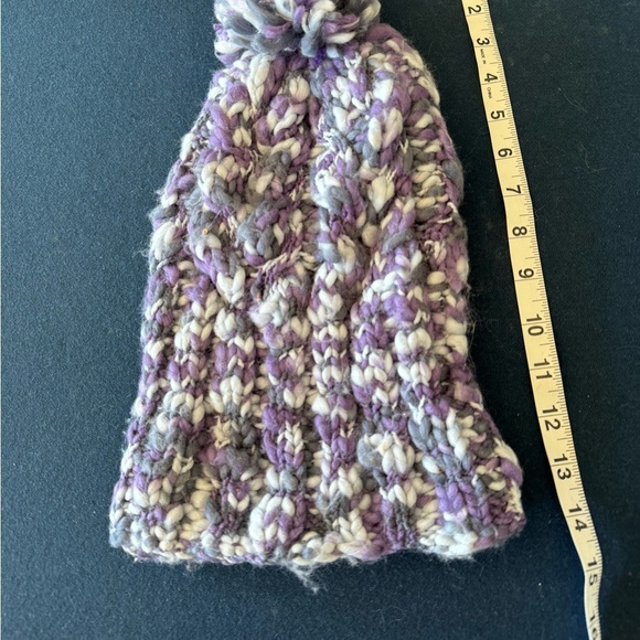 Headed to the snow? Need to stay cozy and get it quick? I ship ASAP! Zoom in👀 - Picture 4 of 15